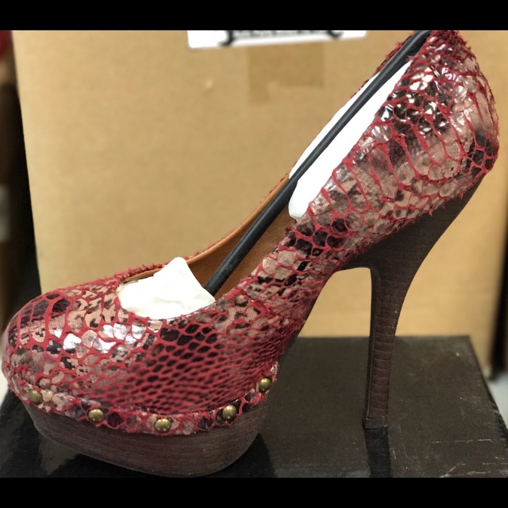 NEW Miss Me Osaka Pumps Heels platform shoe